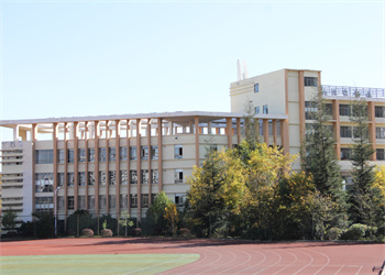 曲靖应用技术学校2025年五年制大专招生计划